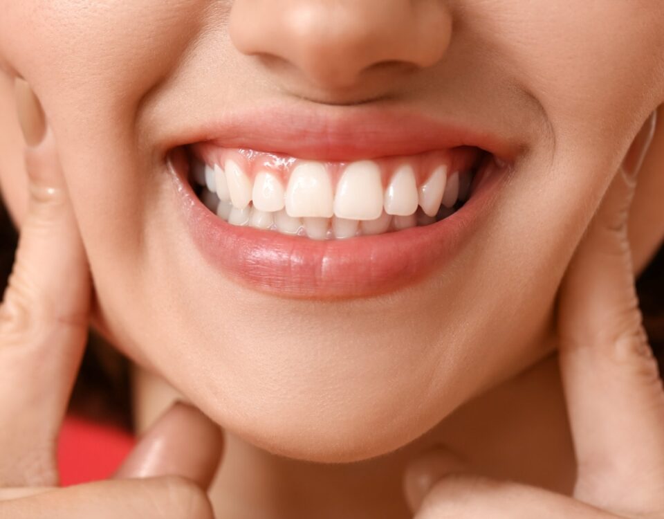 Dicas de Saúde Bucal: A Importância das Visitas Regulares ao Dentista Dicas de Saúde Bucal A Importância das Visitas Regulares ao Dentista