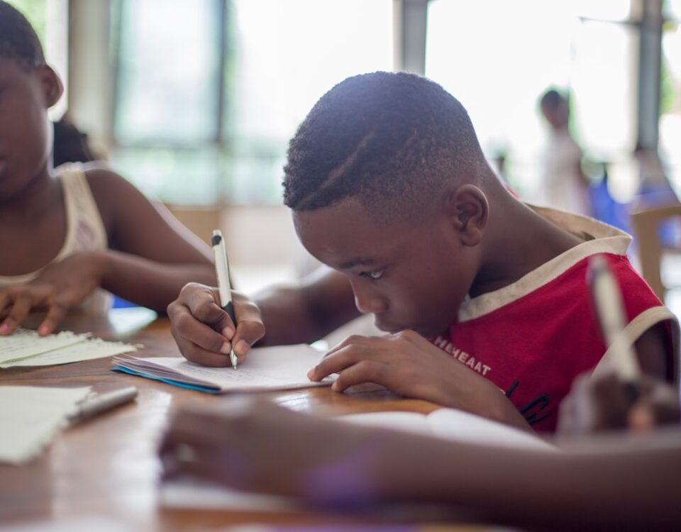 A Relação entre Educação e Bem-Estar prezando Educação e Bem-Estar das crianças
