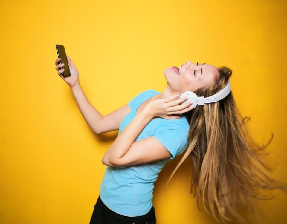 O efeito das playlists no bem-estar emocional O efeito das playlists no bem-estar emocional