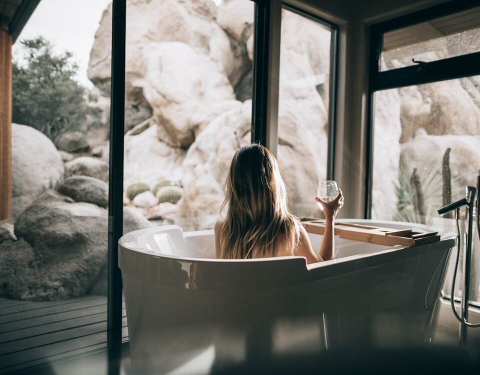 Os benefícios terapêuticos de manter sua hidromassagem em dia