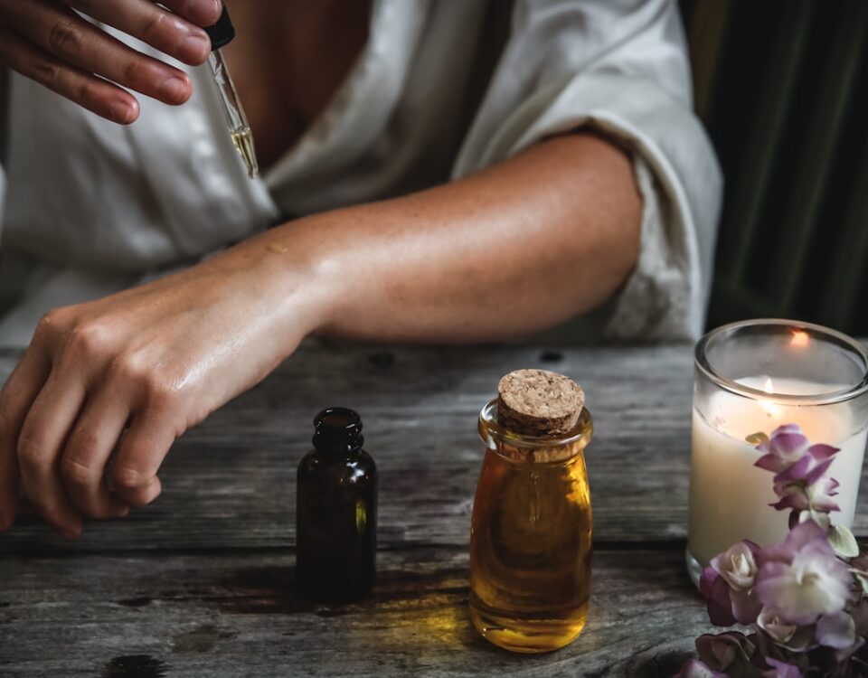 Aromaterapia e perfumes: qual a diferença para o bem-estar? Aromaterapia e perfumes: qual a diferença para o bem-estar?