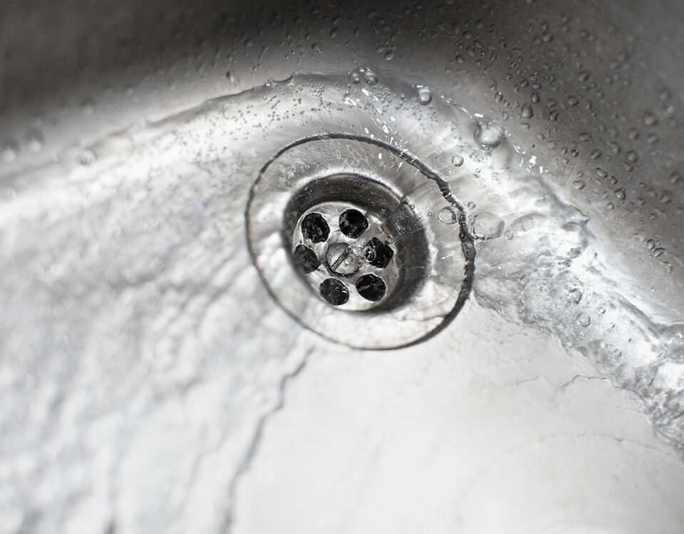 Hábitos que ajudam a evitar entupimentos na cozinha Hábitos que ajudam a evitar entupimentos na cozinha