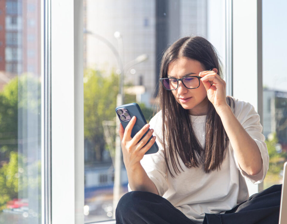 O efeito da fadiga ocular no uso de interfaces digitais O efeito da fadiga ocular no uso de interfaces digitais
