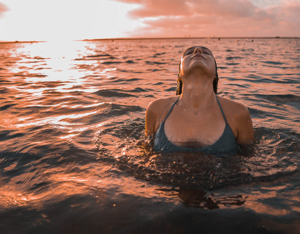 Benefícios da água salgada para o corpo e a mente Benefícios da água salgada para o corpo e a mente