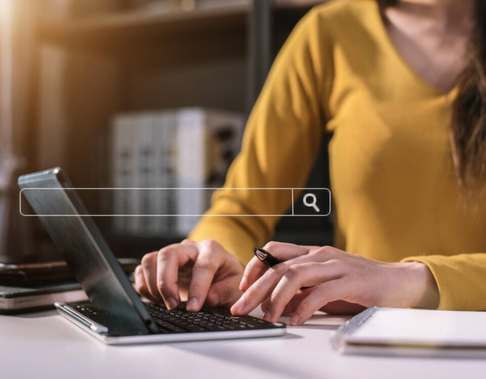 Checar credenciais de clínicas: o que considerar online Checar credenciais de clínicas: o que considerar online