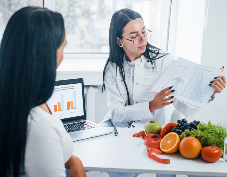 Diferença entre nutricionista e nutrólogo na prática Diferença entre nutricionista e nutrólogo na prática