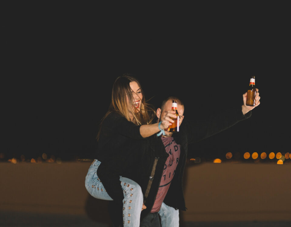 Vida noturna e sono: o custo invisível Vida noturna e sono: o custo invisível