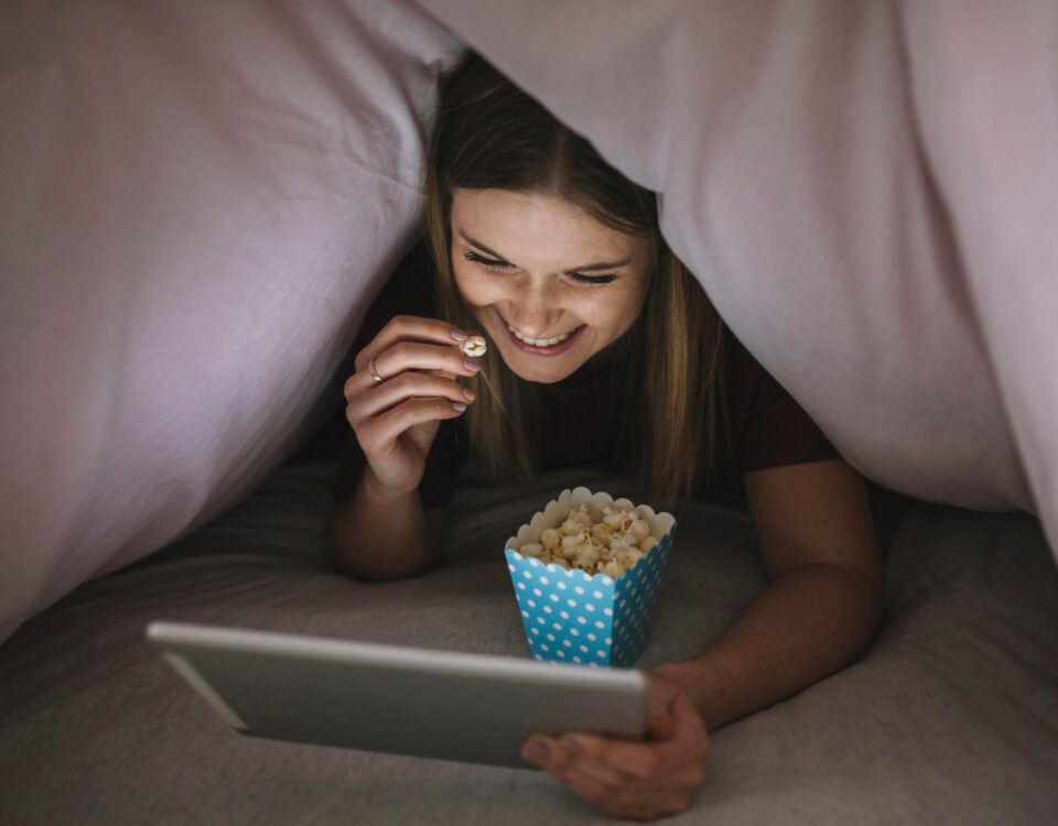 Binge de séries no IPTV sem perder o bem estar