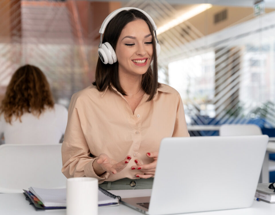 Atender sem esgotar: bem-estar no front desk