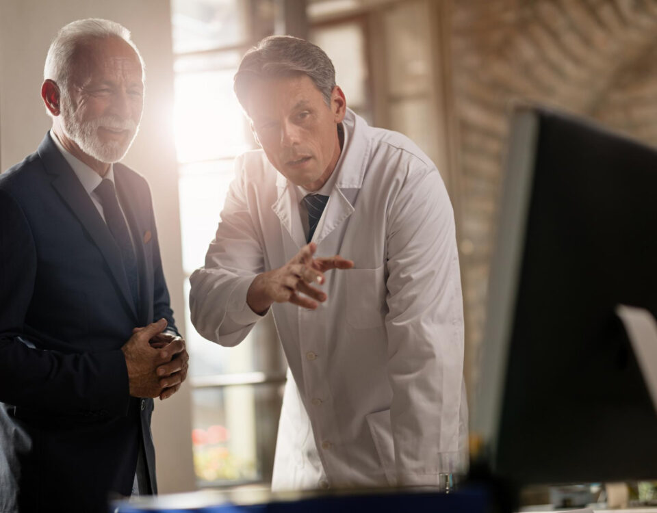 Como clínicas e healthtechs encontram clientes B2B sem depender de anúncios