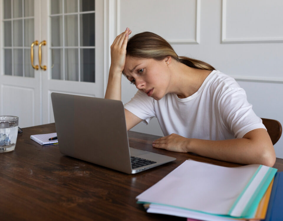 Notebook mais leve reduz cansaço na rotina de estudo? Notebook mais leve reduz cansaço na rotina de estudo?
