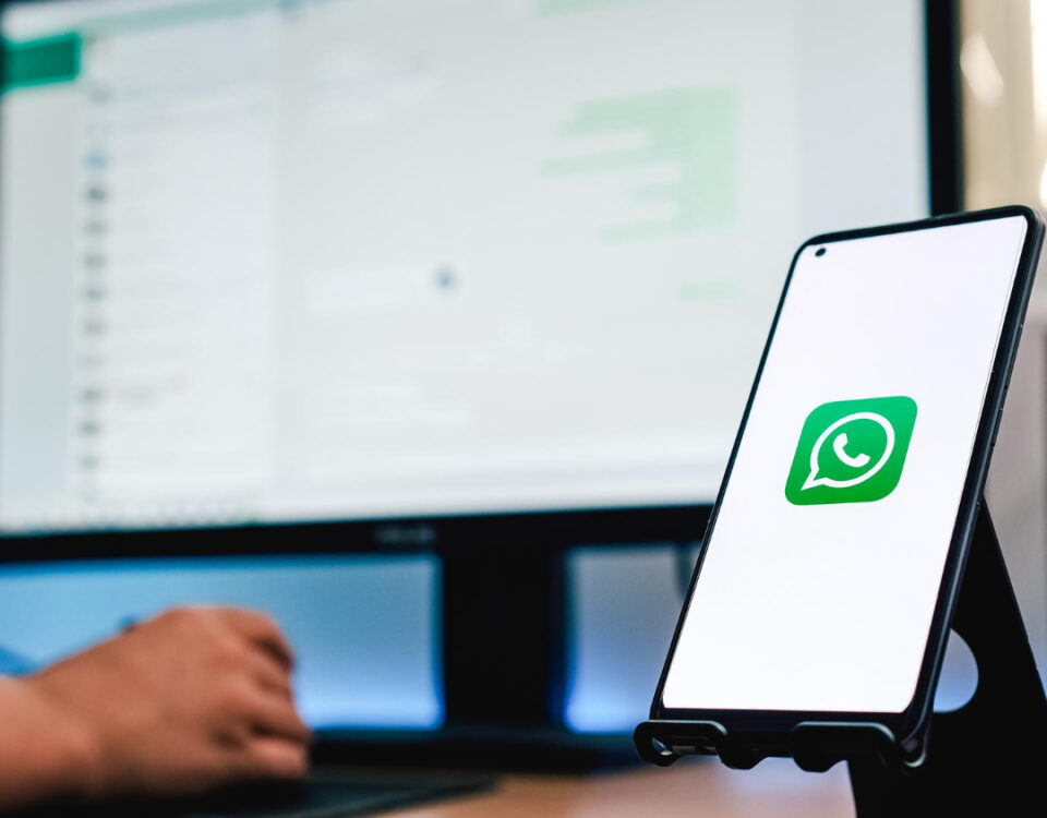 Ferramenta de atendimento no WhatsApp pode reduzir filas na saúde?