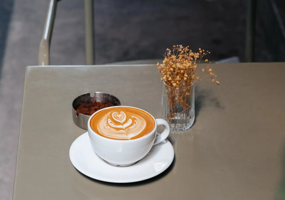 Tomar café depois do almoço pode prejudicar a absorção de nutrientes?
