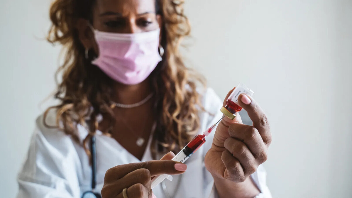 Vacina contra HPV reduz lesões pré-cancerígenas, aponta estudo Imagem ilustrativa sobre vacina contra hpv reduz lesões pré-cancerígenas, aponta estudo